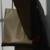 Outlet Modern Weaving Slim Lamb Sak in Earth Accessories